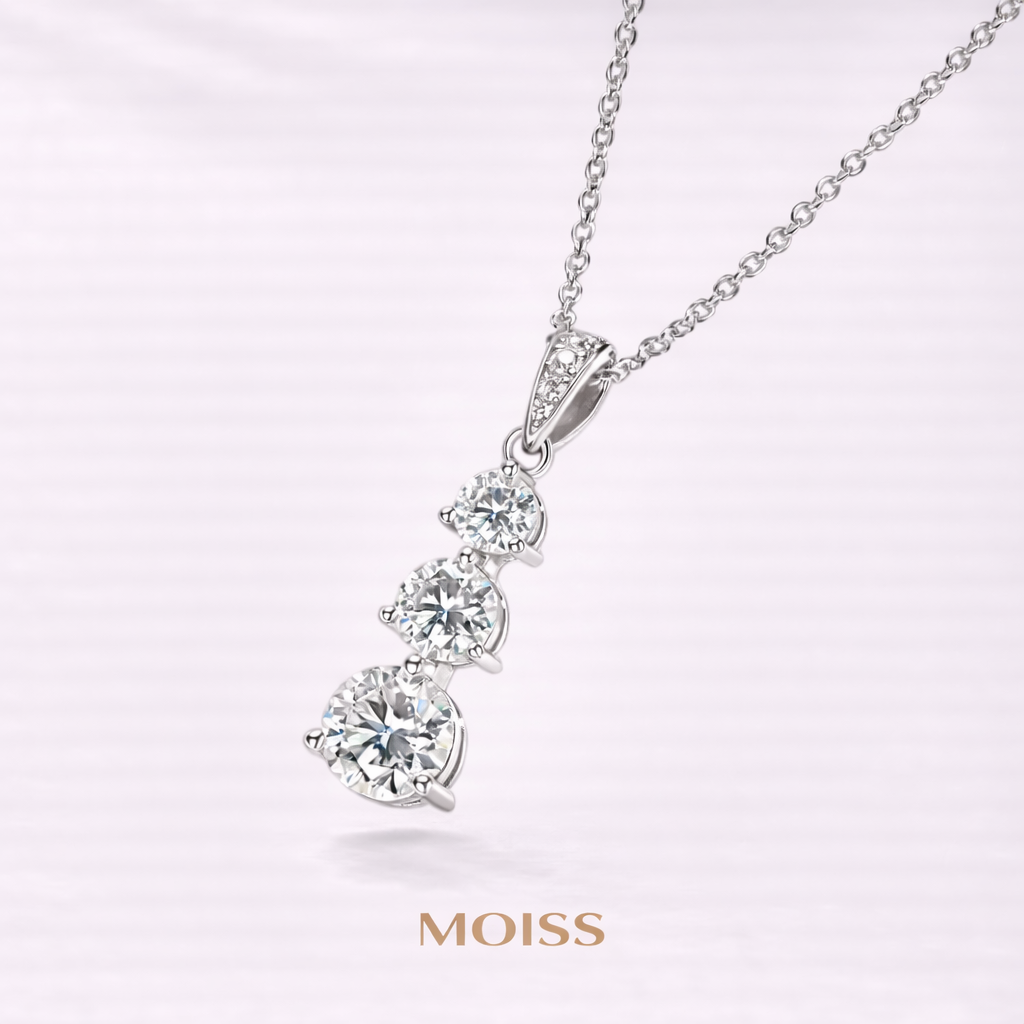 Amélie Trinity Moissanite Necklace