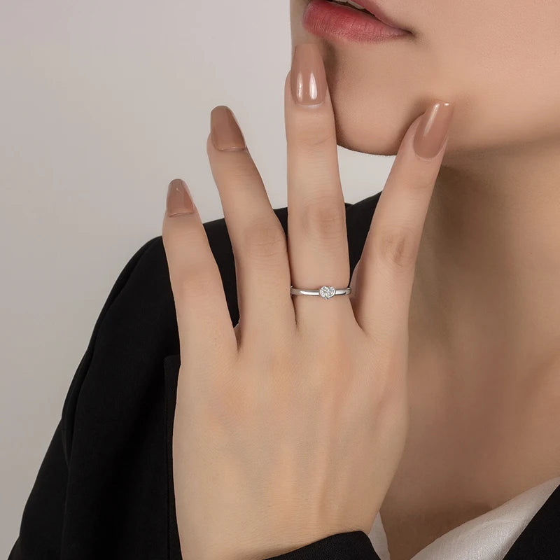 Amélie Heart Moissanite Ring 0.3 CT