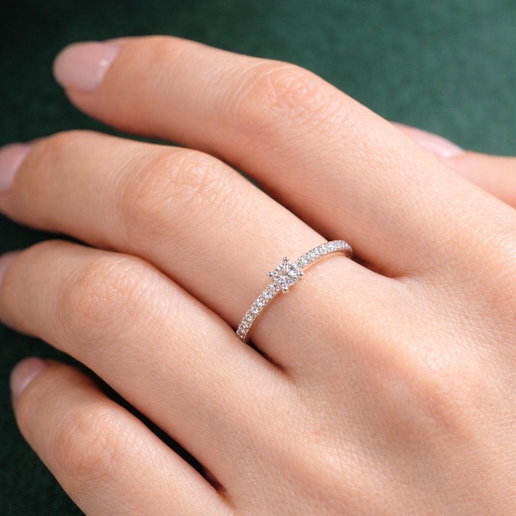 Thin Pavé Star Ring in 925 Sterling Silver