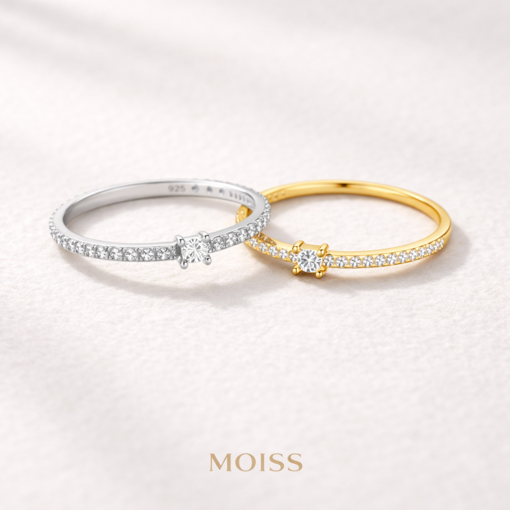 Thin Pavé Star Ring in 925 Sterling Silver