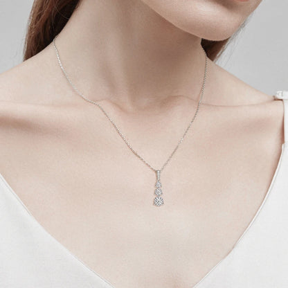 Amélie Trinity Moissanite Necklace
