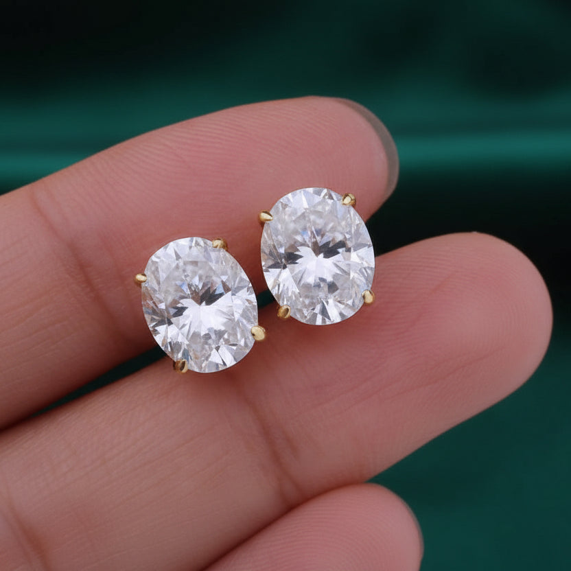 Evelyne Eclipse Moissanite Studs