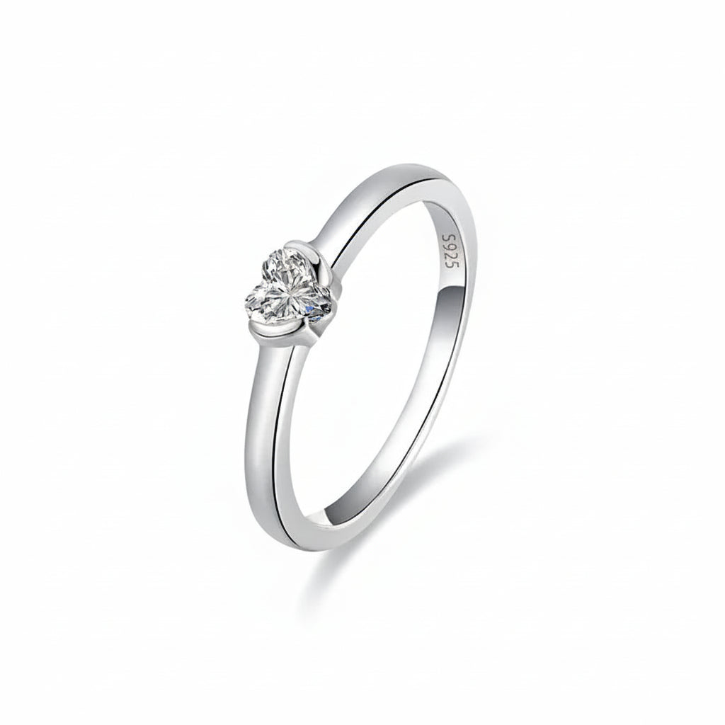 Amélie Heart Moissanite Ring 0.3 CT