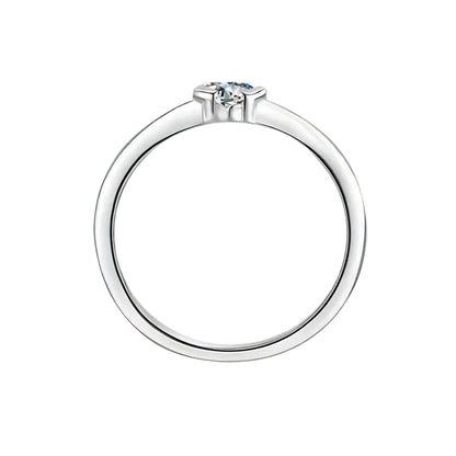 Amélie Heart Moissanite Ring 0.3 CT