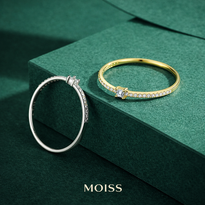 Thin Pavé Star Ring in 925 Sterling Silver